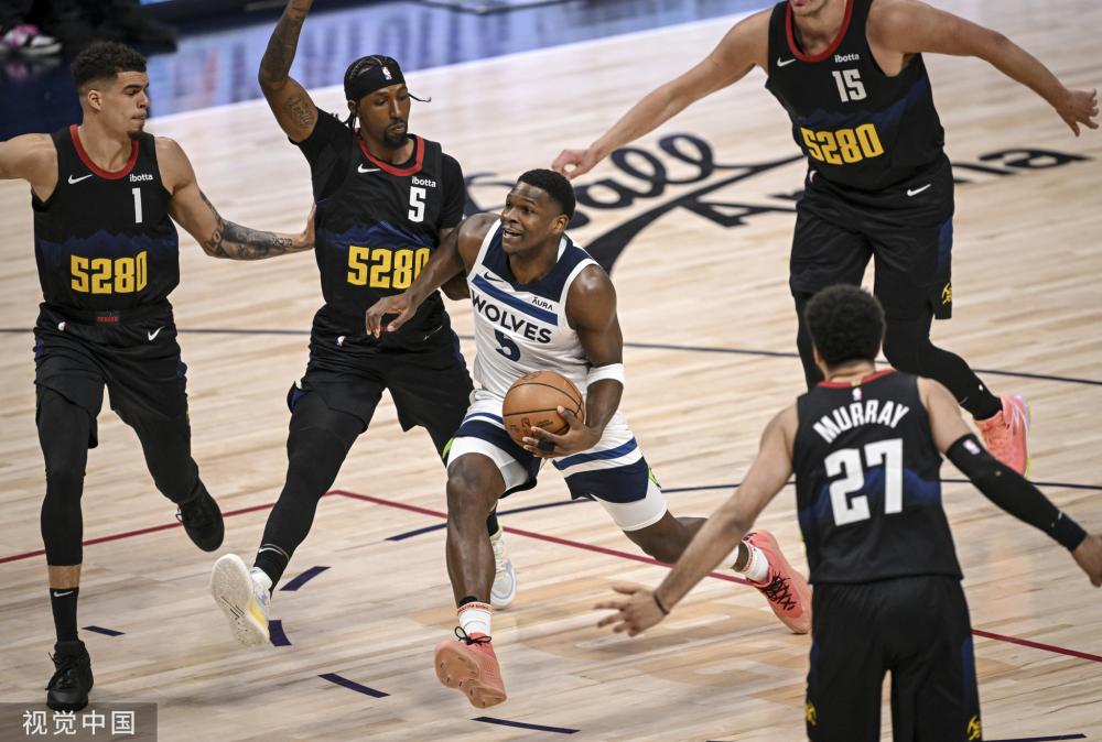 两支球队的 两支球队的