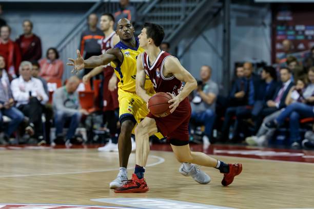 还有其他两 还有其他两