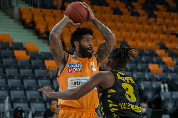 焦点战中 焦点战中